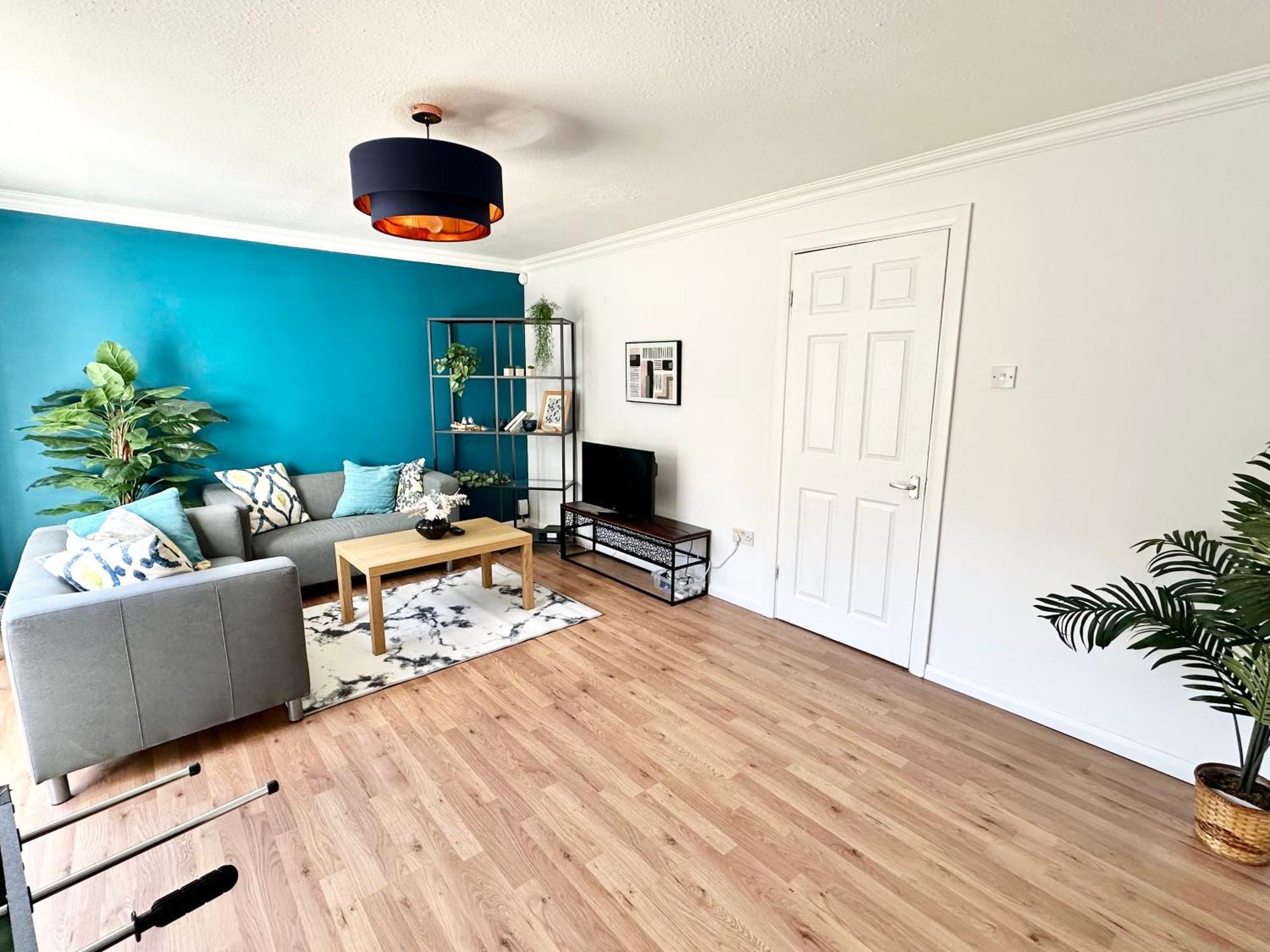6 Guests House Old Trafford,Media City,City Centre, Free Parking Манчестър Екстериор снимка